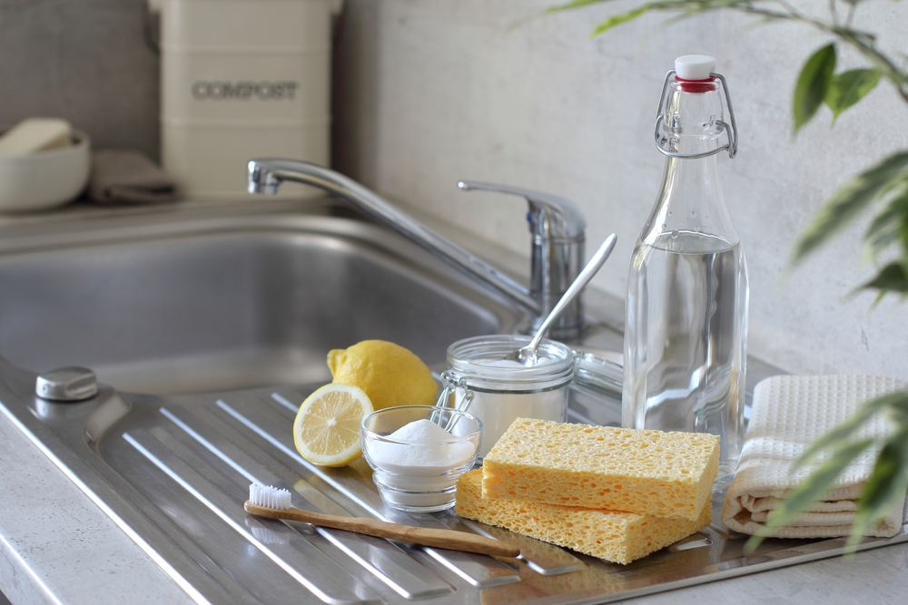 4 DIY Cleaning Supplies 